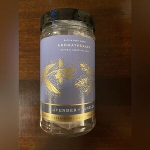 🆕 Bath & Body Works | aromatherapy shower steamers | Lavender and vanilla